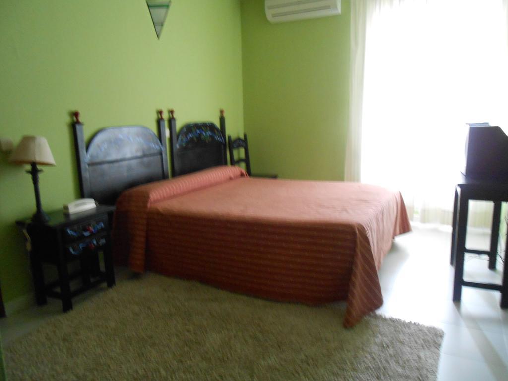 Hostal Burgos Torrecaballeros Εξωτερικό φωτογραφία