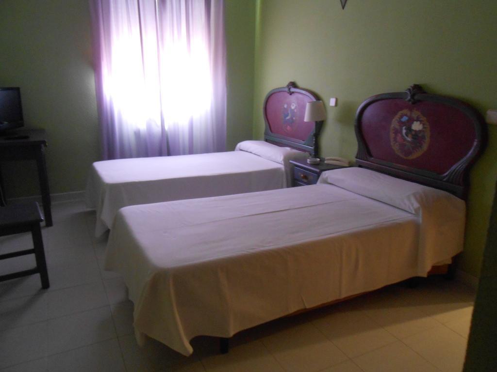 Hostal Burgos Torrecaballeros Εξωτερικό φωτογραφία